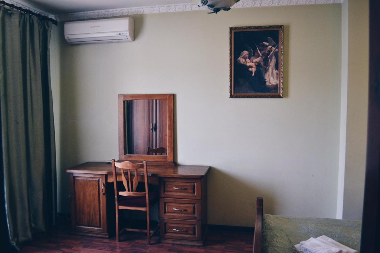 לבוב 3-Room Apartments In Central City מראה חיצוני תמונה